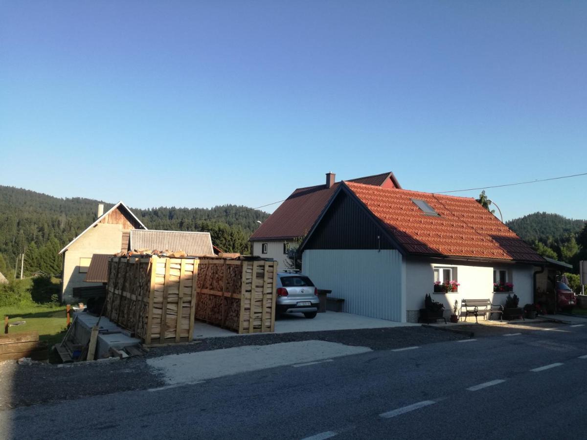 Ferienwohnung Kuca Za Odmor "Jasna" Crni Lug Exterior foto